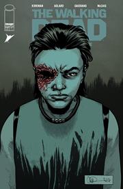 WALKING DEAD DELUXE #137 CVR B CHARLIE ADLARD & DAVE MCCAIG VAR (MR)
