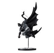 BATMAN BLACK & WHITE BY INHYUK LEE 1:10 SCALE STATUE